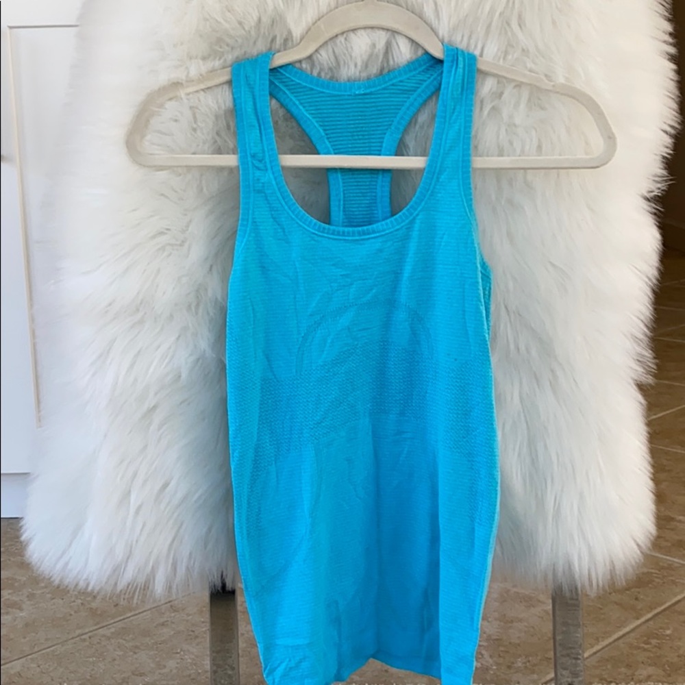 Lululemon Razorback tank